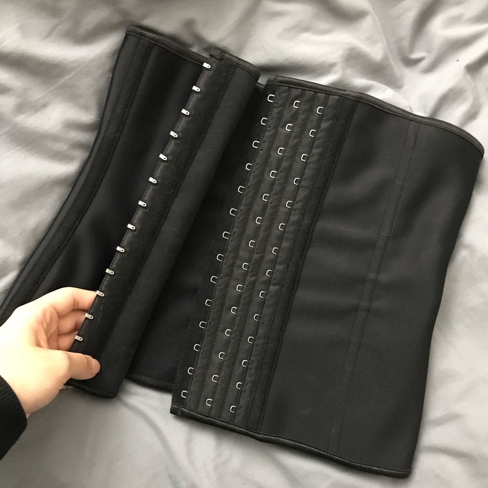 Waist trainer